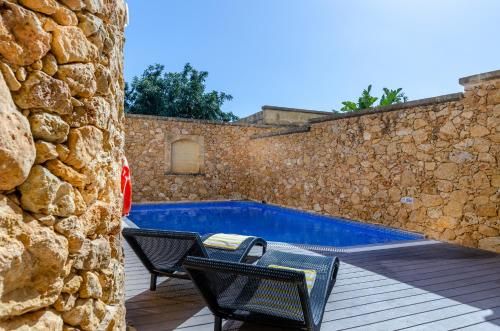 Gozo Villa w/Private Pool near Beach + AC + BBQ