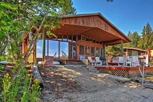 Newport Cabin with Lakefront Private Porch and Grill!
