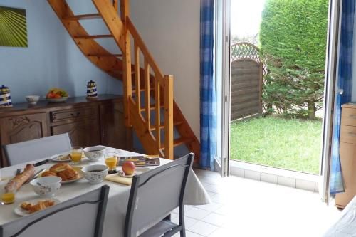 Erdeven - Petite maison de vacances près de la plage de Kerhilio