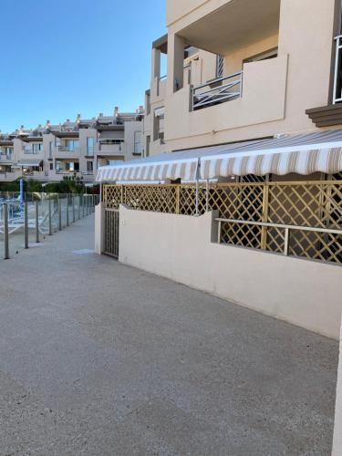 Tejita by the pool, 2min walk to sea