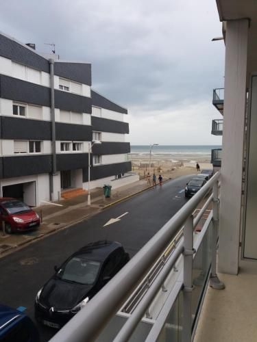 Superbe apt cosy, 50m de la plage, 4 pers, vue côté mer