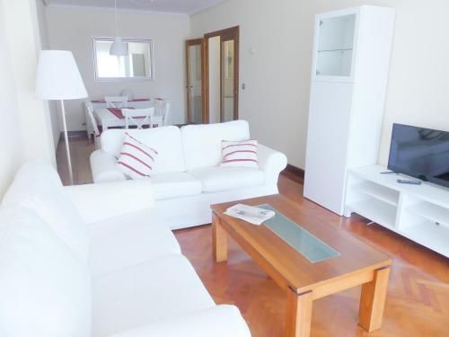 Apartamento luminoso, funcional y amplio en zona hospitalaria