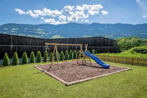 Outdoor Pictures 17