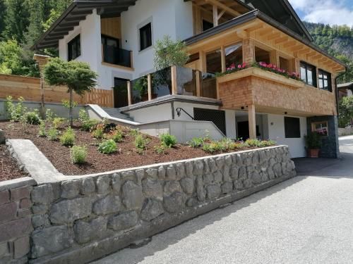 Outdoor Pictures 1