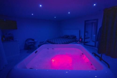 SUITE LOVE SPA VUE MER PISCINe 1
