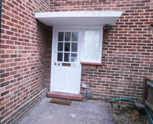 Stunning 2-Bed Apartment in Harrow