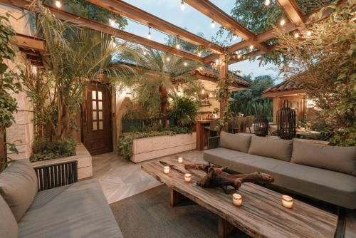 Outdoor Pictures 23