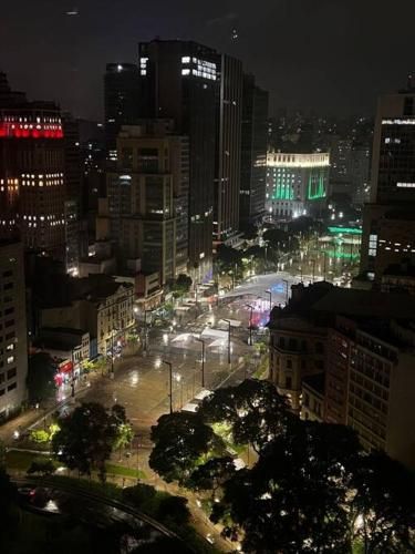 M3327 VISTA INCRÍVEL no 33 ANDAR no prédio mais alto de SP