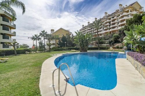 SAD-Spacious 2 bedroom duplex Puerto Banus
