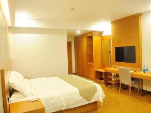 GreenTree Inn Zhenjiang Dagang New District Tonggang Road Butterfly Square Hotel