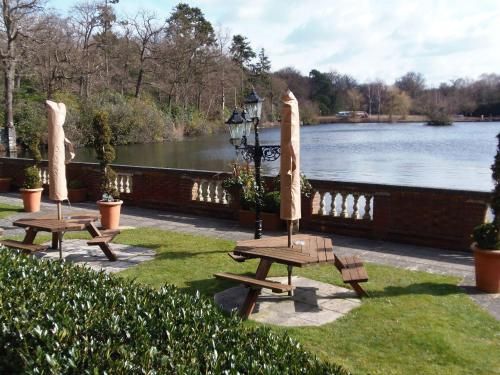 Lakeside International Hotel