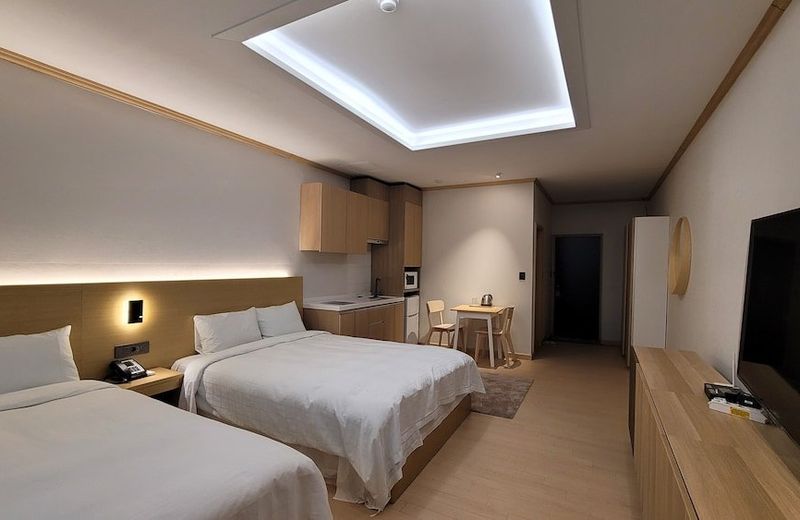 World Tourist Hotel