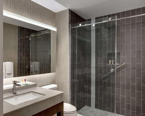 Hyatt Place Las Vegas at Silverton Village