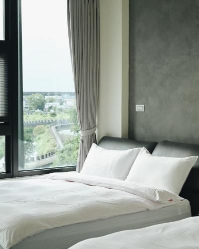 Inn. THERE