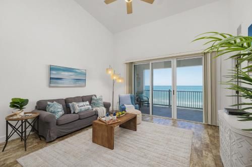 663 Cinnamon Beach, 3 Bedroom, Sleeps 8, Ocean Front Penthouse, 2 Pools
