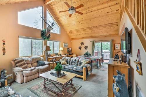 Cozy Hathaway Pines Mountain Cabin with Deck and Views!