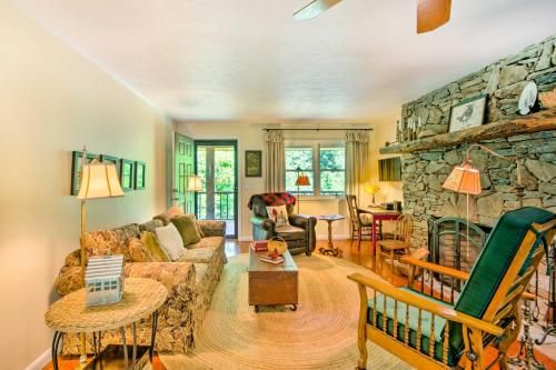 Cozy Cabin on 2 Acres Book Now for Polar Express!