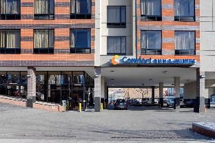 Comfort Inn & Suites near Stadium