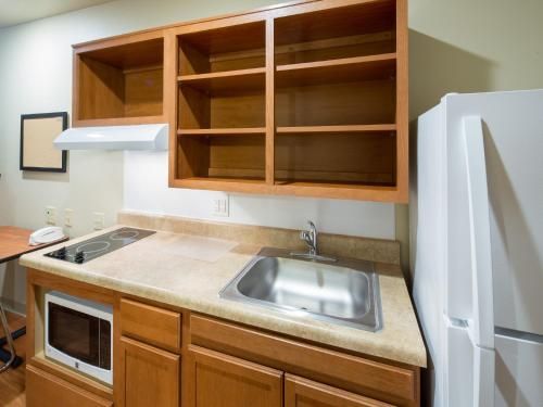 WoodSpring Suites San Antonio North Live Oak I-35
