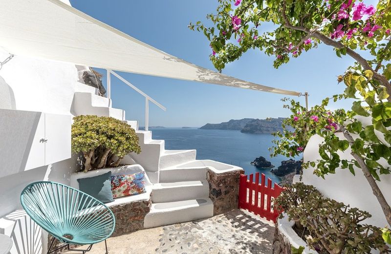 White Cave Villa By Caldera Houses