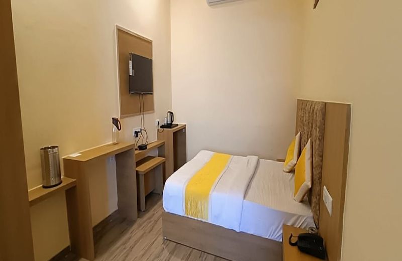 Hotel Fun Park Sanand