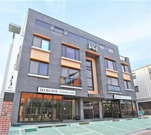 Busan J and J House Pension
