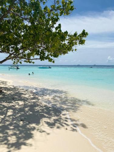 Reef Edge Thulusdhoo