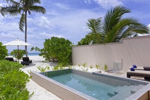 Brennia Kottefaru Maldives