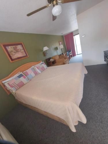 Riverview Trout Lodge