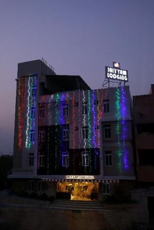 Jayam Hotel