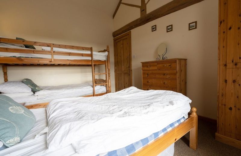 Hulmes Vale House - Sleeps 14 - Peak district