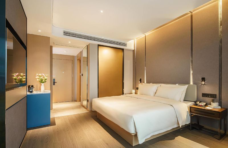 Atour Hotel Lashan High-Speed Railway Station
