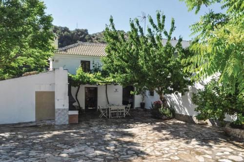 6 bedrooms villa with private pool furnished garden and wifi at Montefrio