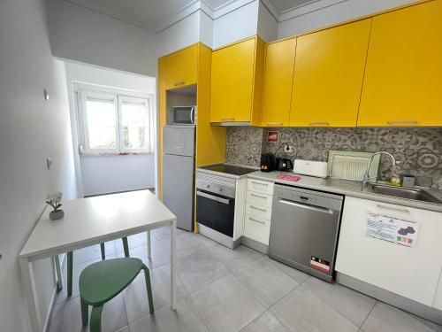 92 Campolide Apartment