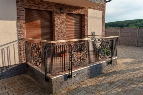 Outdoor Pictures 24
