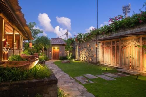 Outdoor Pictures 24