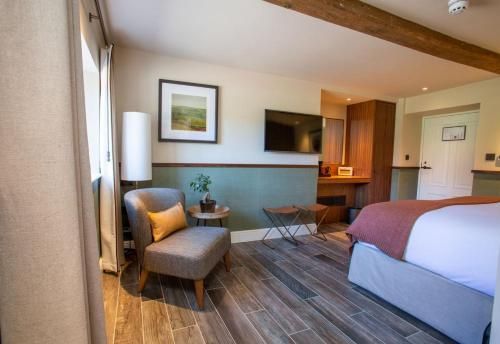 The Falcon Hotel