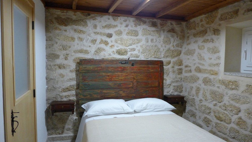 Casas da Villa - Monsanto - Oliveira e Videira