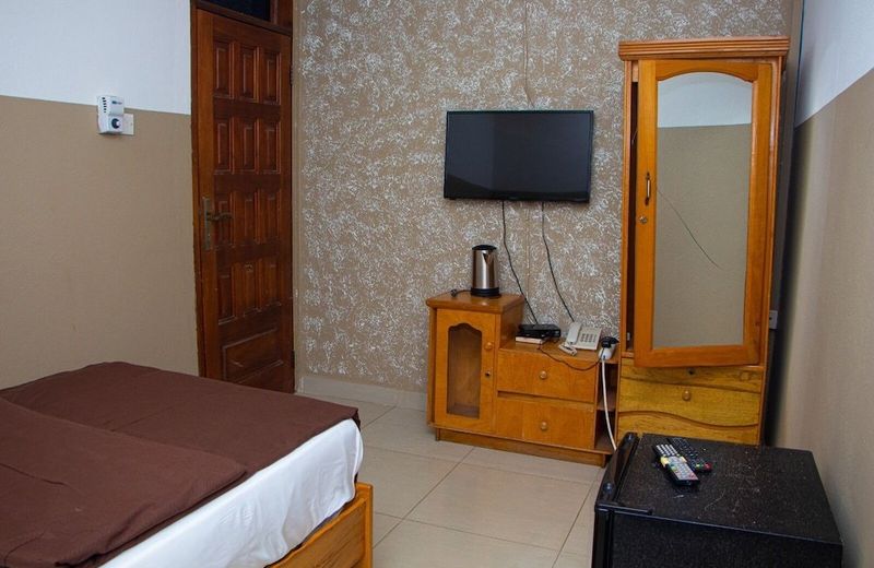 NP Plaza Hotel