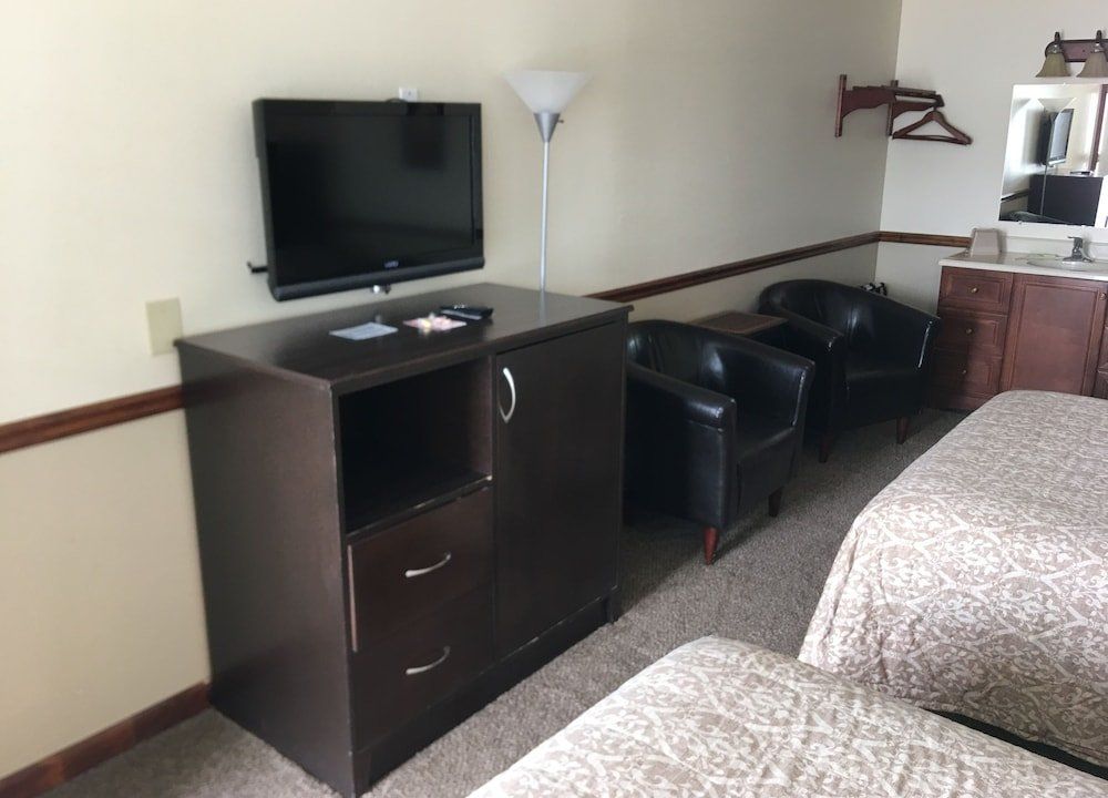 Flag's West Motel