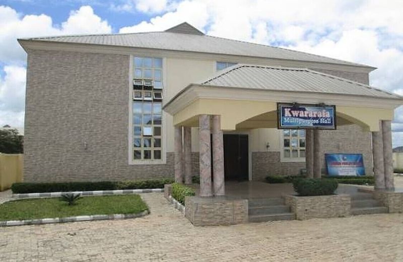 Elim Top Suites