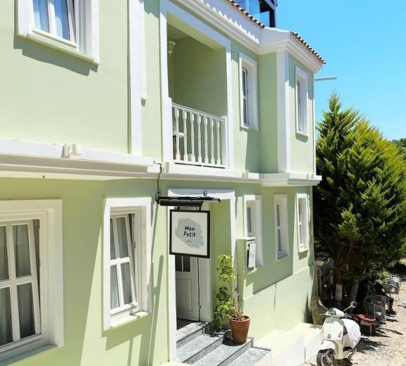 Mon Petit Hotel