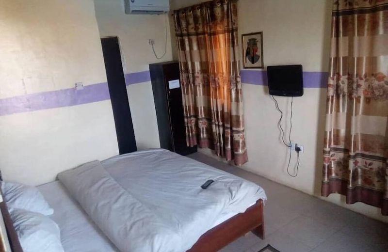 PERFECTO HOTEL, LOUNGE & SUITES