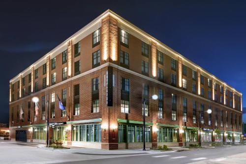 Courtyard by Marriott Manhattan