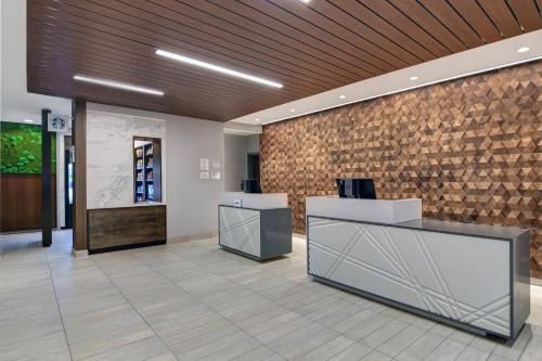 Courtyard by Marriott Manhattan