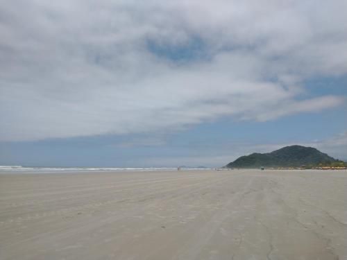 Sobrado Praia Boraceia Litoral Norte SP 3 quadras da praia Casa 1