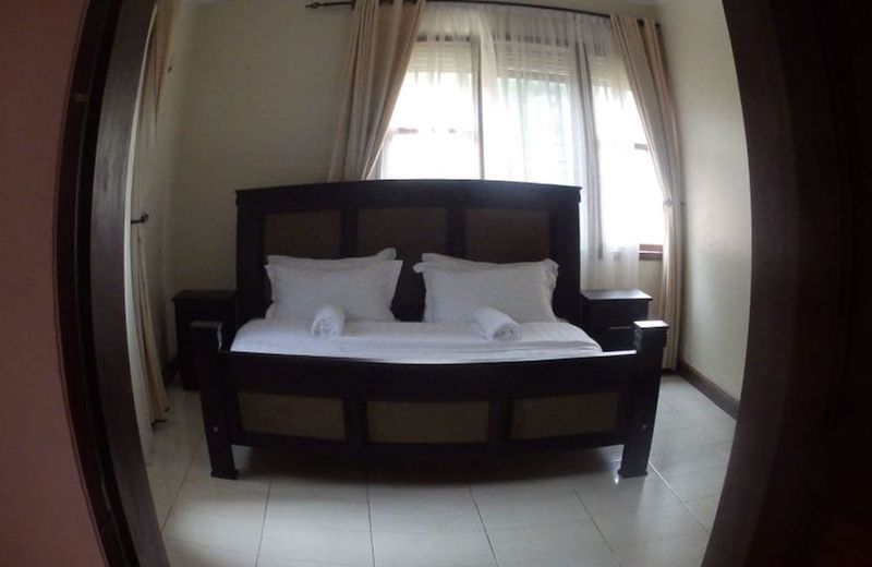 Emra Hotel