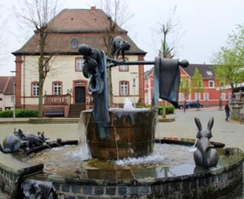 3 bedrooms appartement with enclosed garden and wifi at Ramstein Miesenbach