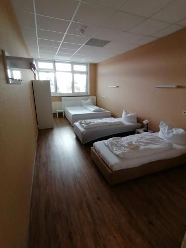 3 Bett Zimmer