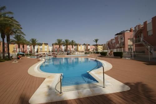Apartamento en Vera a 300 m de la playa, con patio y salida directa a calle